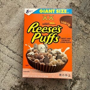 Kaws x General Mills Reese’s Puffs Cereal Collectors Box